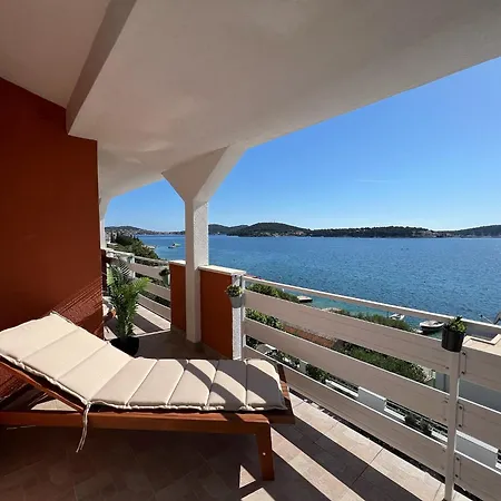 Casa Zabka 2 Podglavica