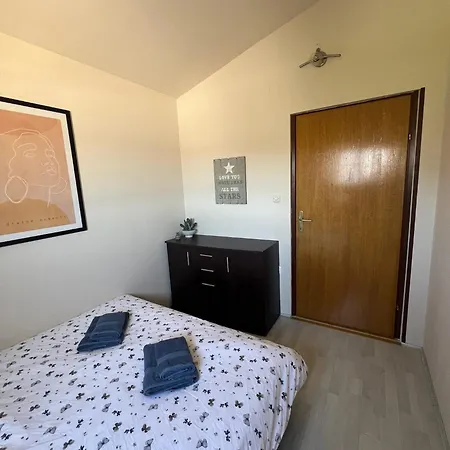 Casa Zabka 2 * Podglavica