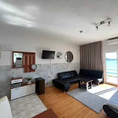 Casa Zabka 2 Podglavica