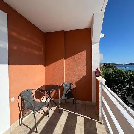 Casa Zabka 2 Podglavica