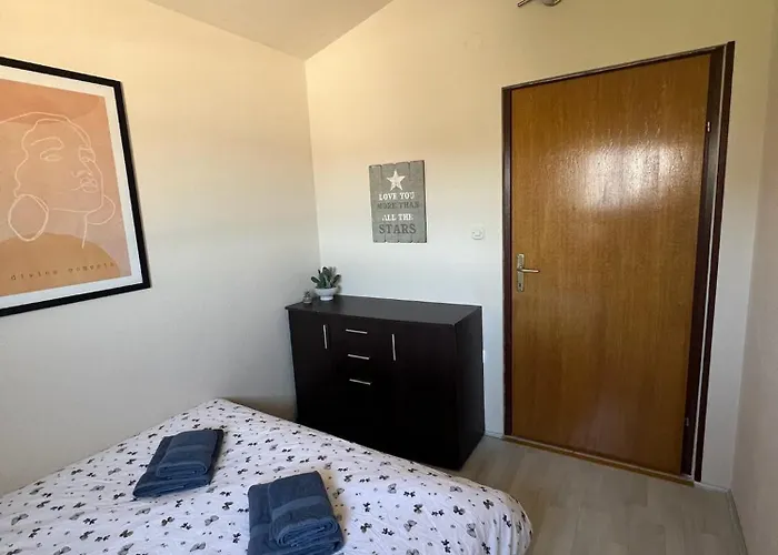 Casa Zabka 2 * Podglavica