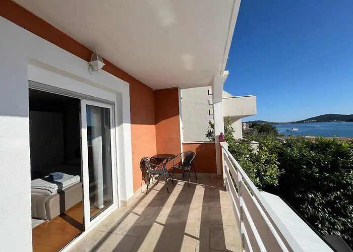 Casa Zabka 2 Podglavica